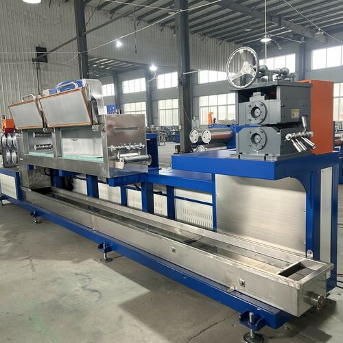 Caso cliente e invito alla linea di produzione di reggette in PP