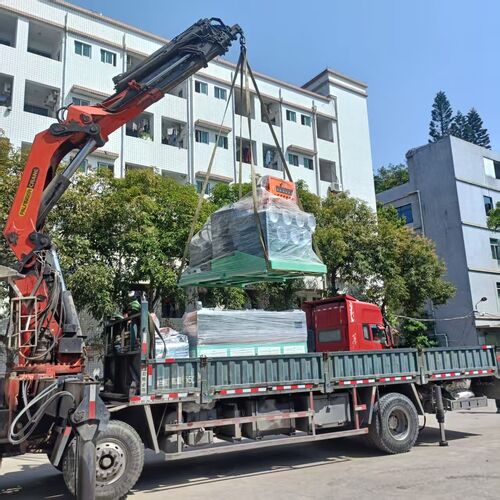 Ultimi blog aziendali su Linea di produzione di cinture di imballaggio a 7 rulli.