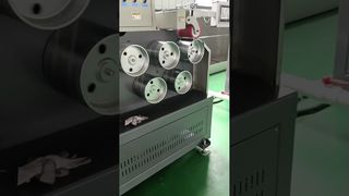 Guarda il successo della prova in fabbrica della nostra macchina per la produzione di reggette in PP ad Anhui, in Cina.